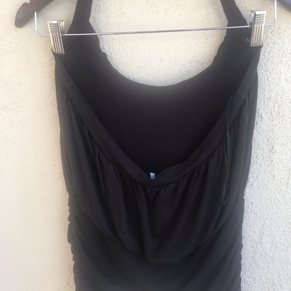 Halter top - Picture 2 of 3